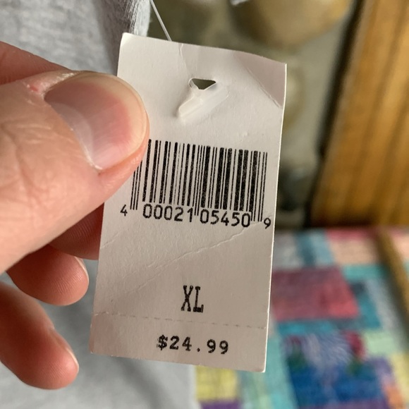 Disney Parks 2019 Resort Men’s XL Tee Shirt NWT - Picture 3 of 8